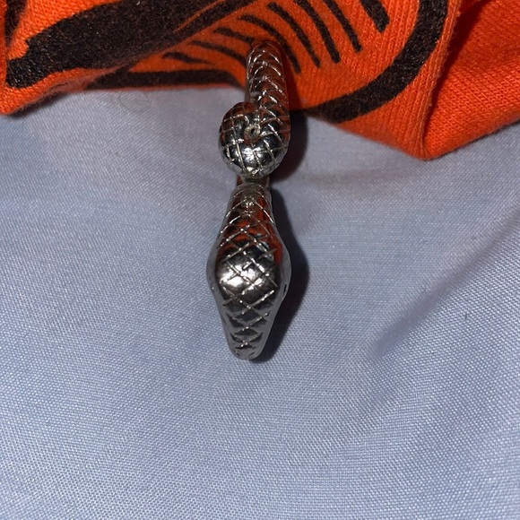 Two finger snake adjustable silver ring - Picture 3 of 3